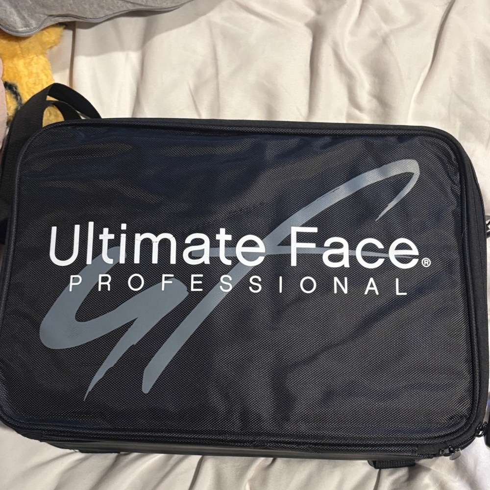 Black professional makeup Case